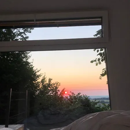 Maja's Sunrise Haven Semesterbostad *